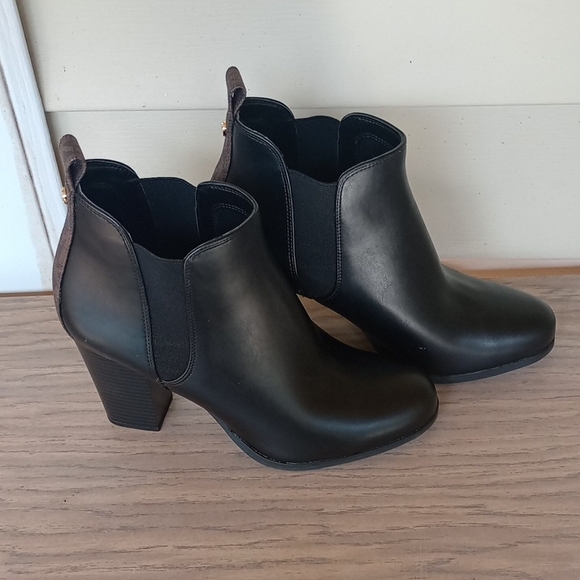 Michael Kors Black and Brown Ankle Booties - Picture 1 of 16